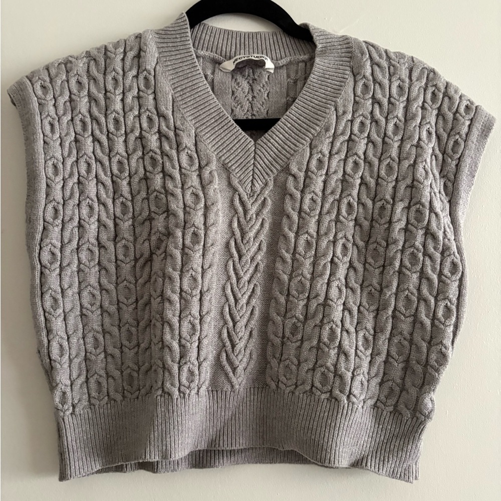 Gray Cable Knit Women's Sweater Vest